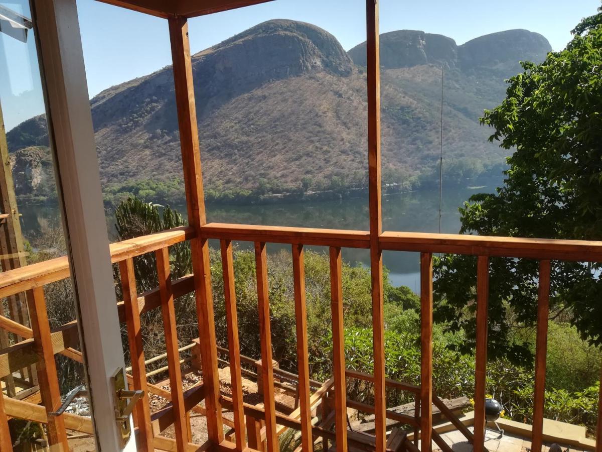 Bed and Breakfast Letamong Hartbeespoort Esterno foto
