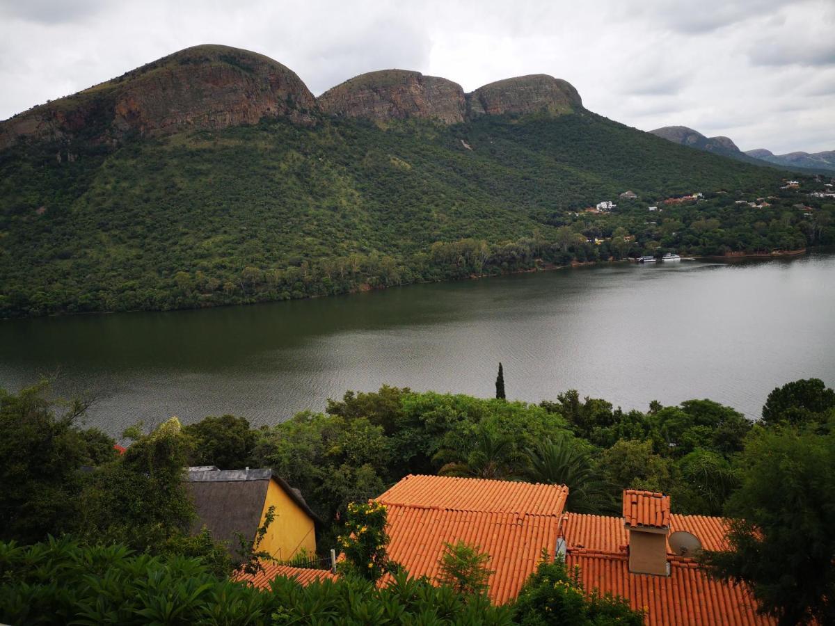 Bed and Breakfast Letamong Hartbeespoort Esterno foto
