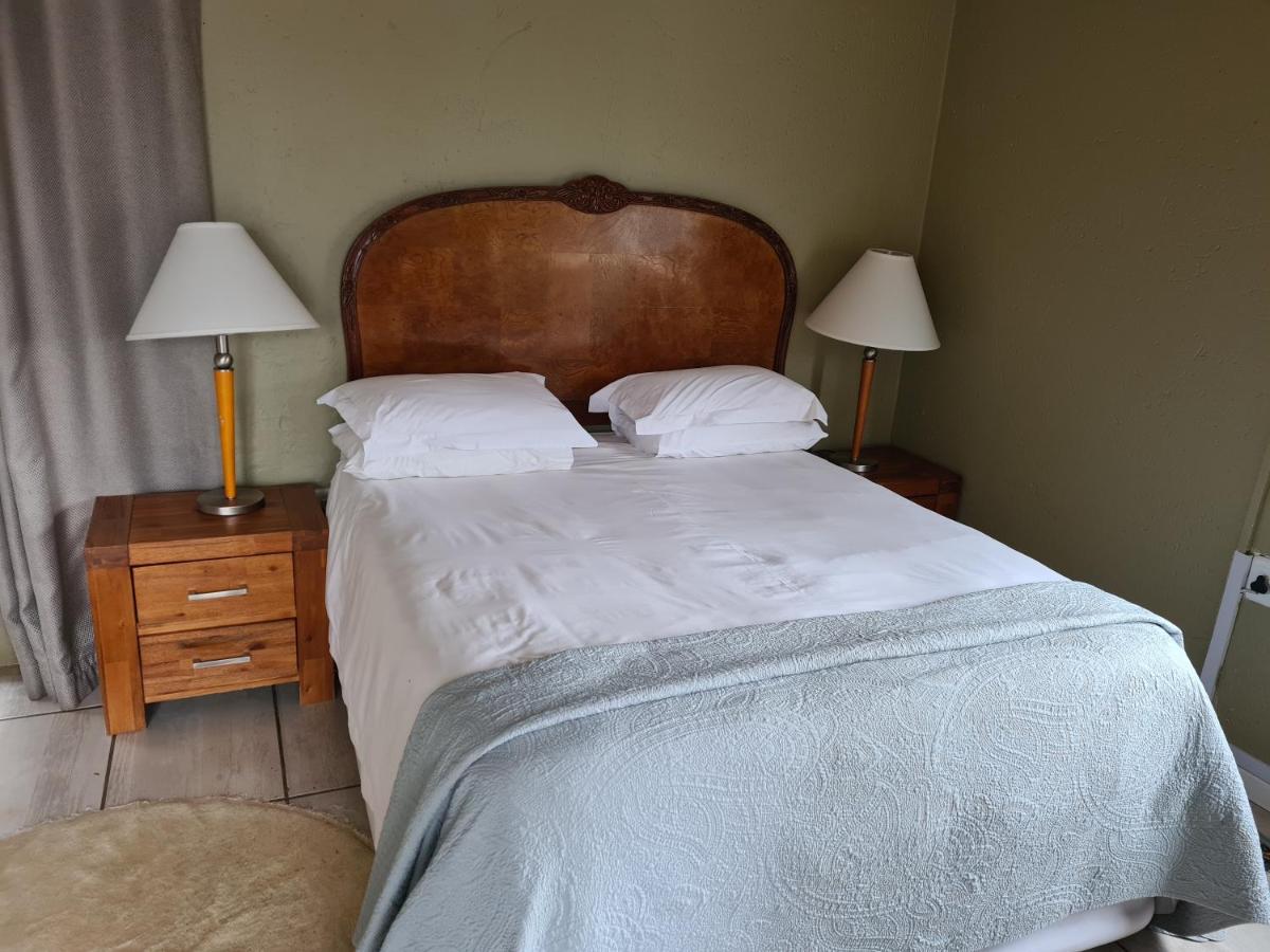 Bed and Breakfast Letamong Hartbeespoort Esterno foto